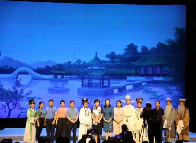 舞台草莓视频网站在舞台演出中的运用