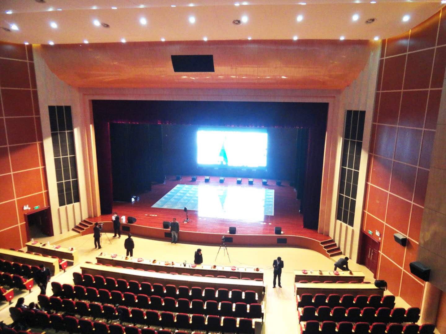 浅析电视台演播室草莓视频网站扩声系统设计