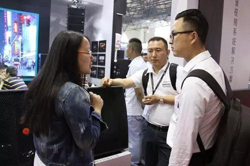 剧场草莓视频网站灯光