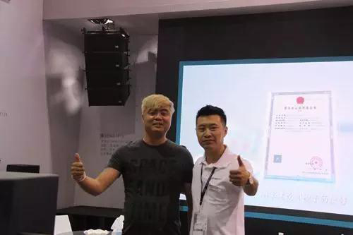 ZOBO草莓视频APP下载污PALM展第三天
