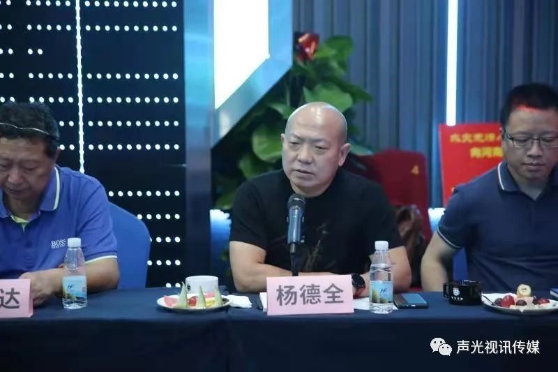 ZOBO董事长张新峰作为声光视讯行业联盟代表赴豫芒温暖灾区，传递爱心
