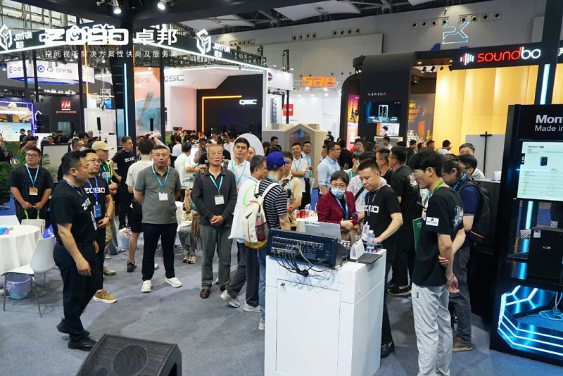12人潮涌动，新品闪耀!ZOBO草莓视频APP下载污广州展首日引爆行业焦点