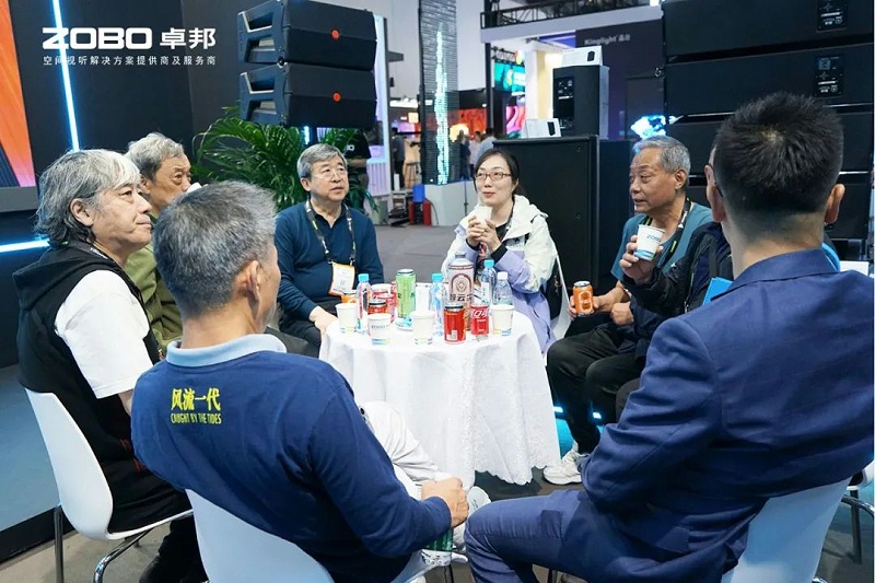 4直击展会首日盛况丨ZOBO草莓视频APP下载污2025北京InfoComm展