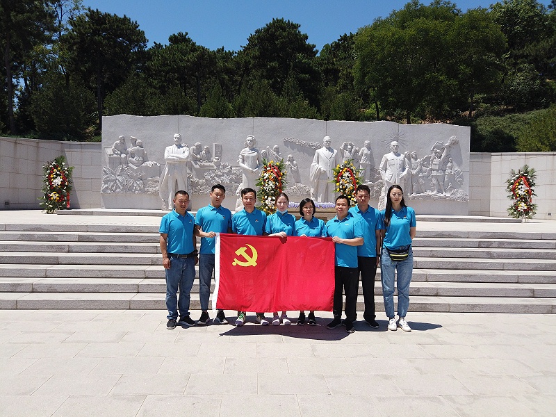 “缅怀先烈 传承初心”—ZOBO草莓视频APP下载污党支部参观无名英雄纪念碑活动
