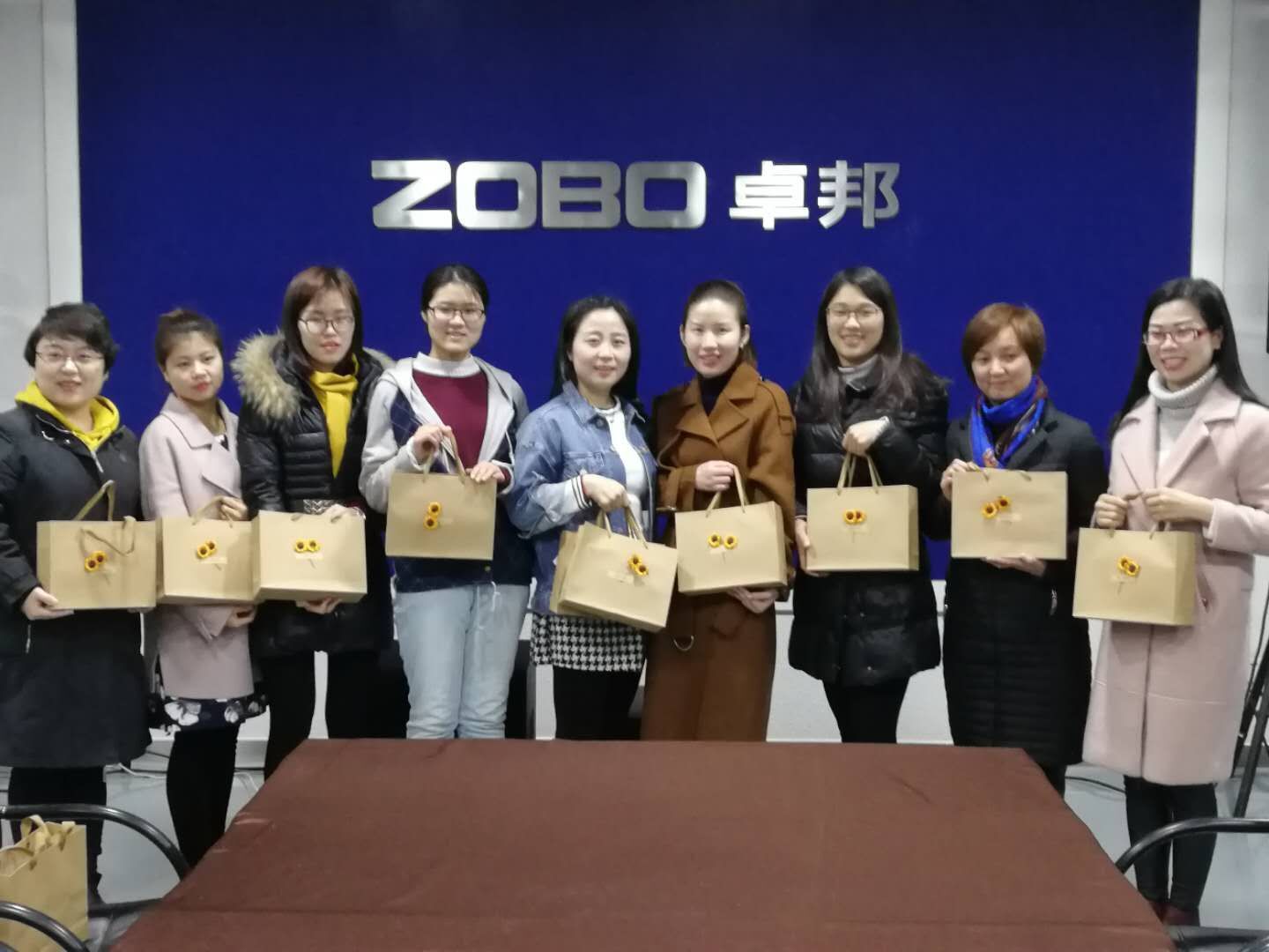 春风十里，桃香四溢！|草莓视频APP下载污既是元气少女，也是魅力女！