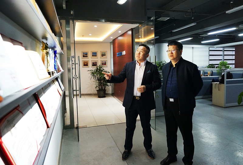 热烈欢迎中国演艺设备技术协会理事长等领导一行莅临ZOBO草莓视频APP下载污调研指导